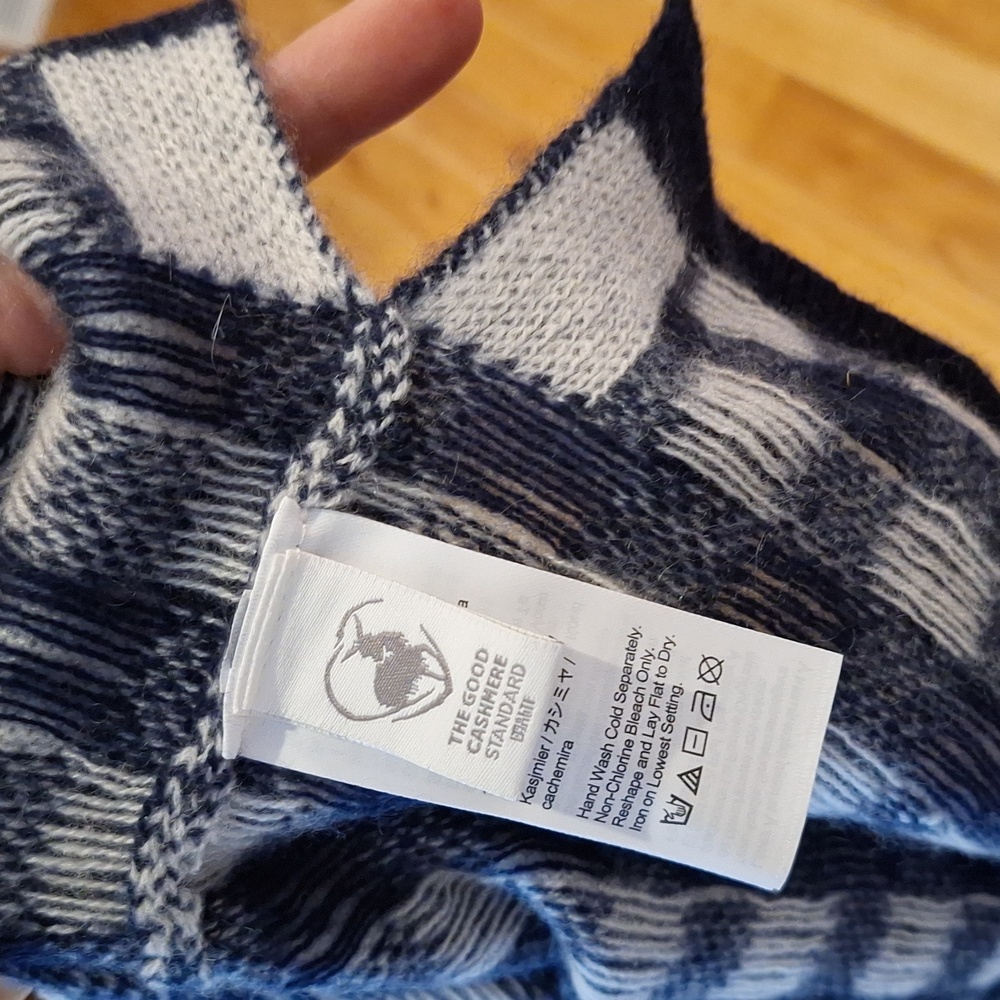 J. Crew Gingham Cashmere Sweater ASO Wednesday Adams Blue & White Size Large - Picture 10 of 11